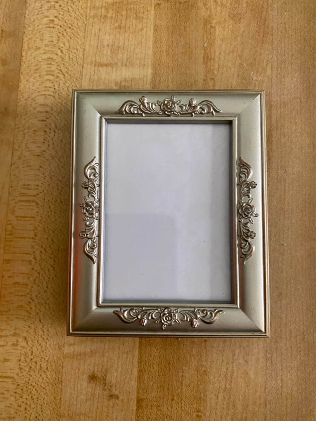 Small vintage picture frame thumbnail