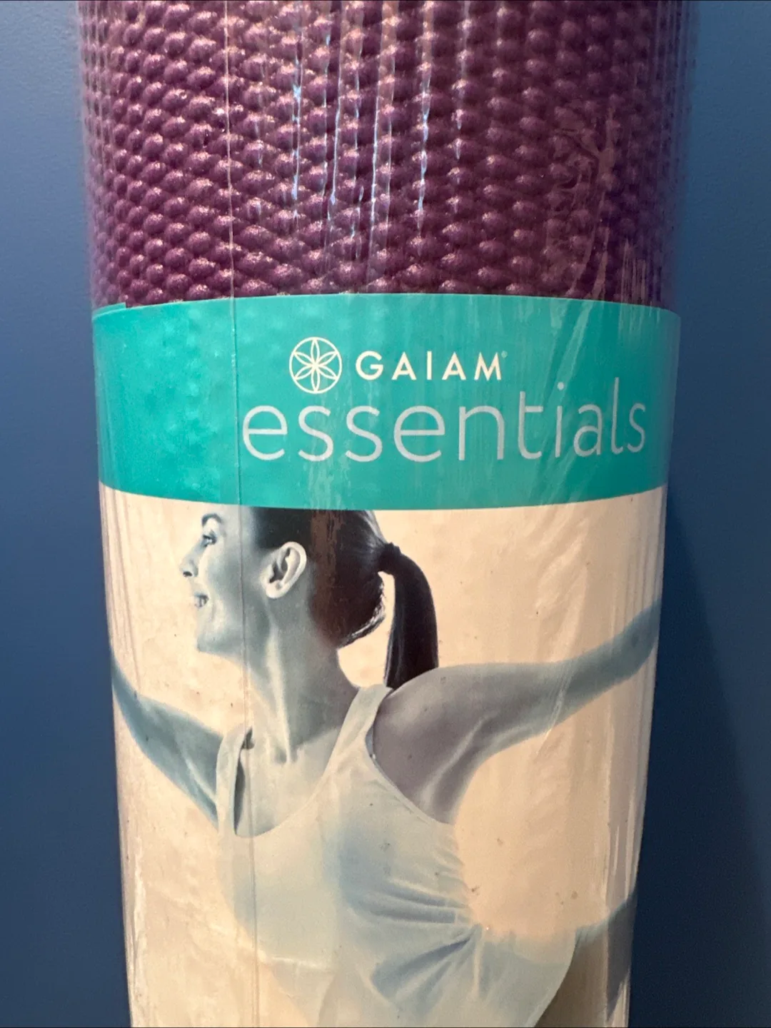 New Gaiam Essentials Classic Yoga Mat 6mm image indicator(4)