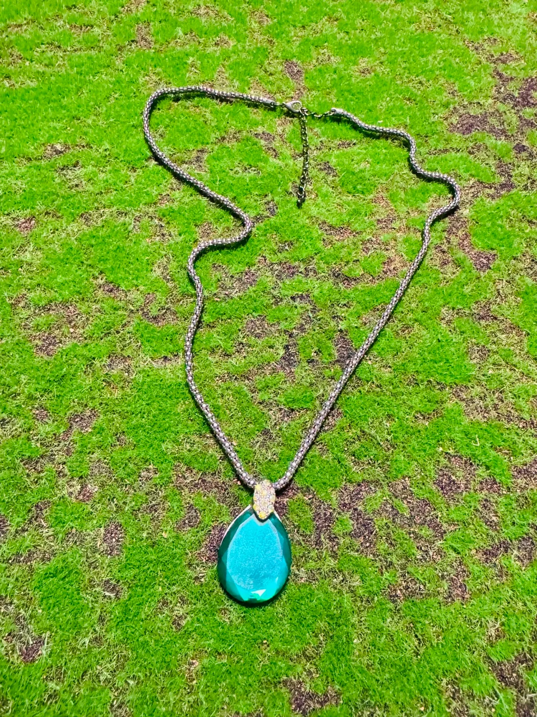 Teardrop Green Stone Necklace thumbnail
