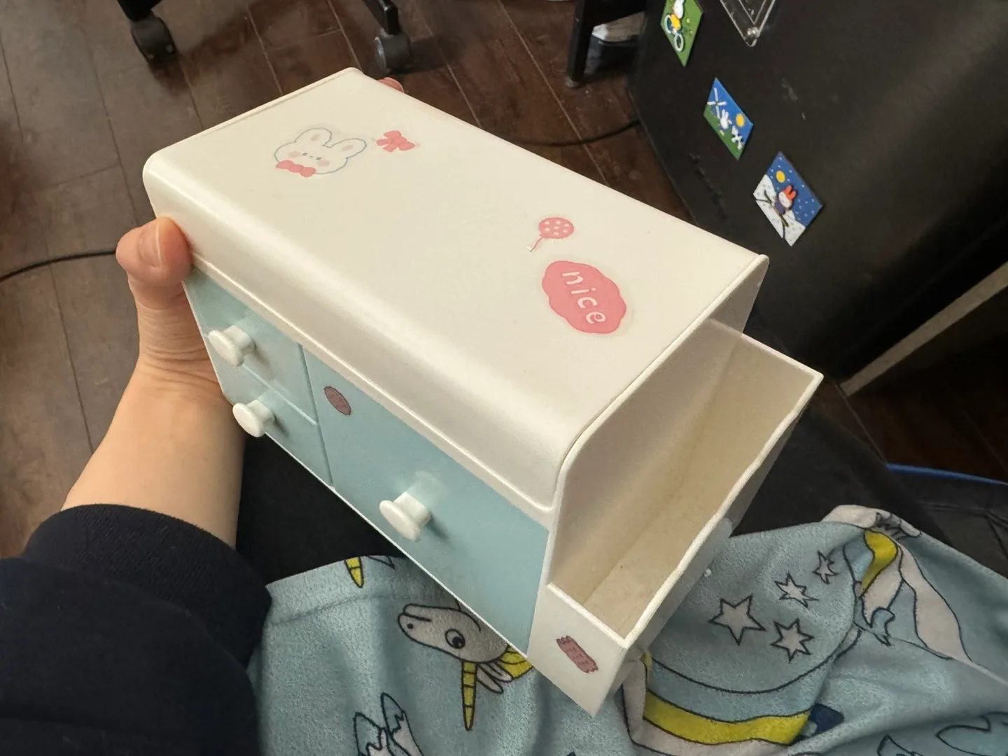 Free Desktop Storage Box image indicator(2)