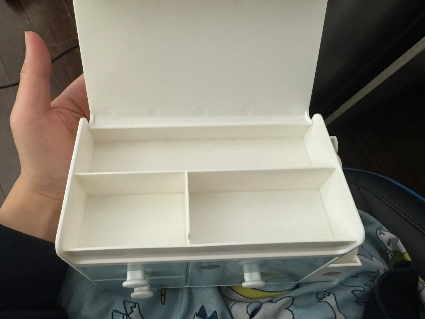 Free Desktop Storage Box image indicator(3)