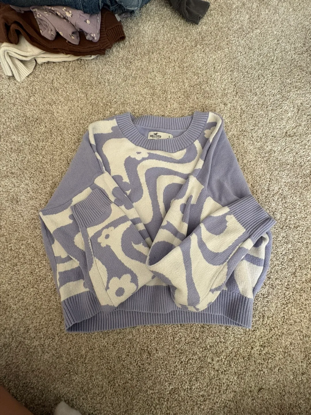 Hollister Sweater - Size S thumbnail