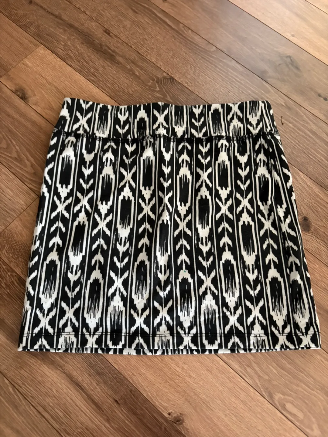 Black & White Patterned Skirt thumbnail