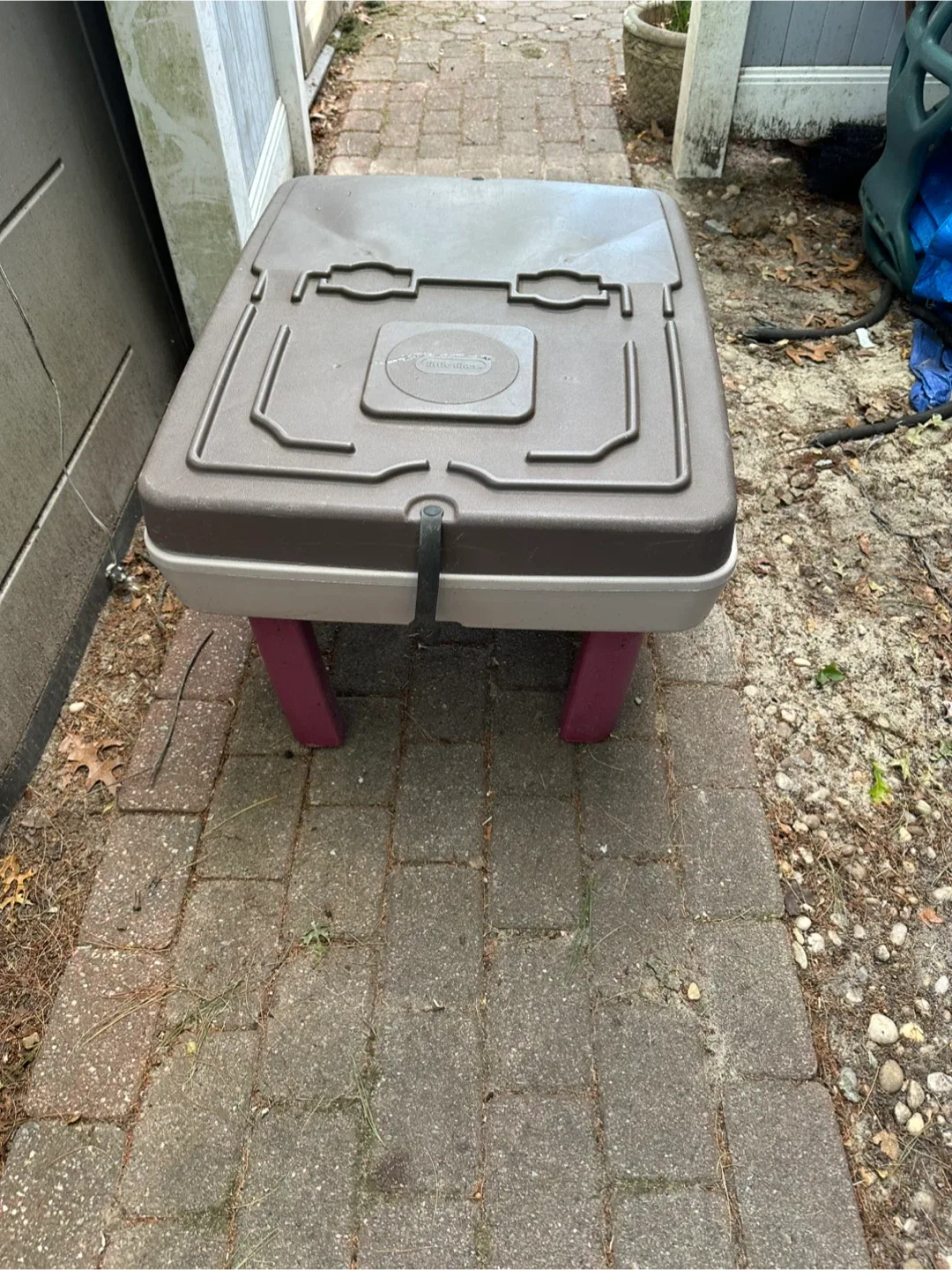 Little Tikes Brown Activity Garden Table image indicator(2)