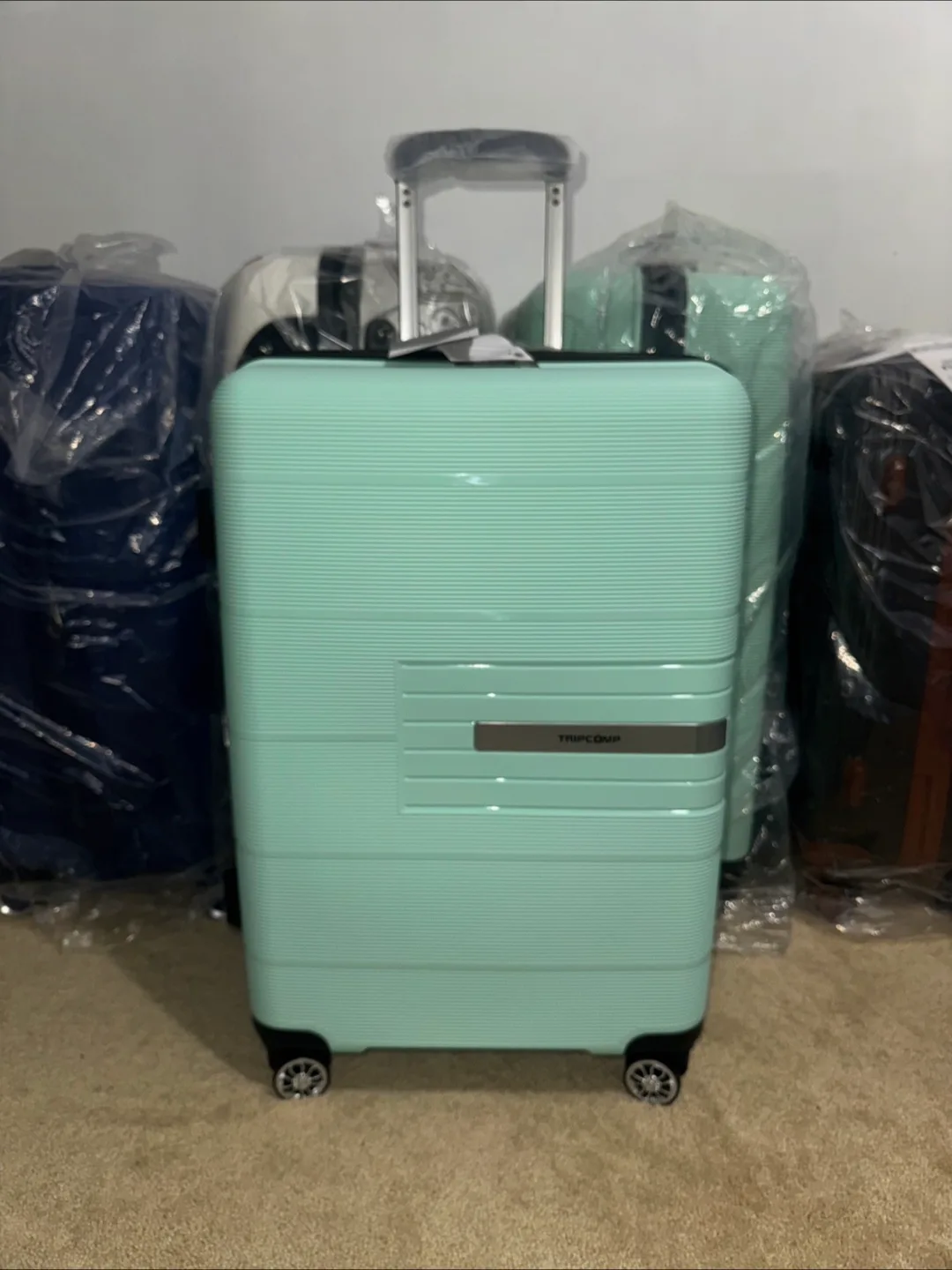 Brand New 24inch luggage thumbnail