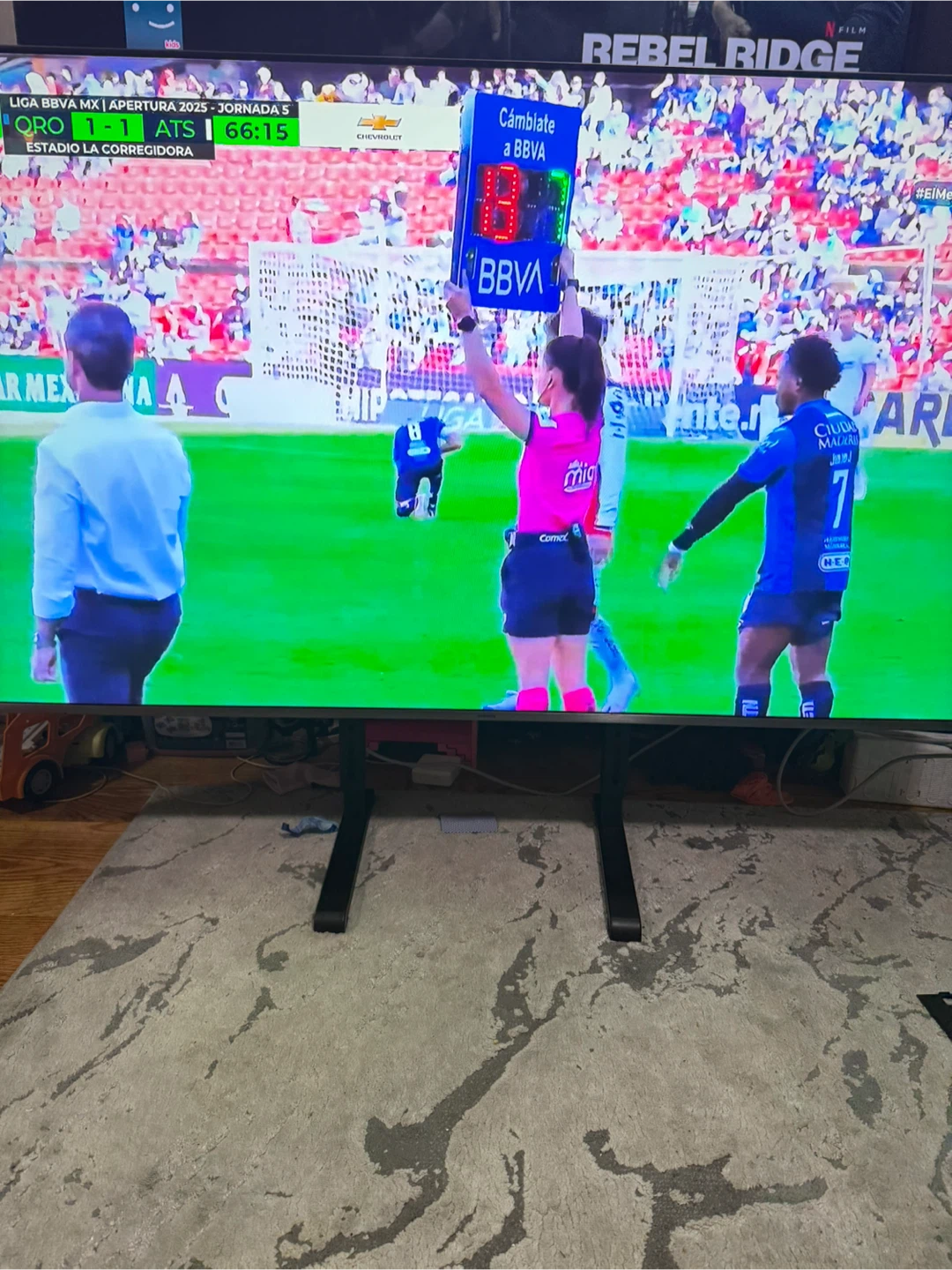 Smart tv 65” - photo 2
