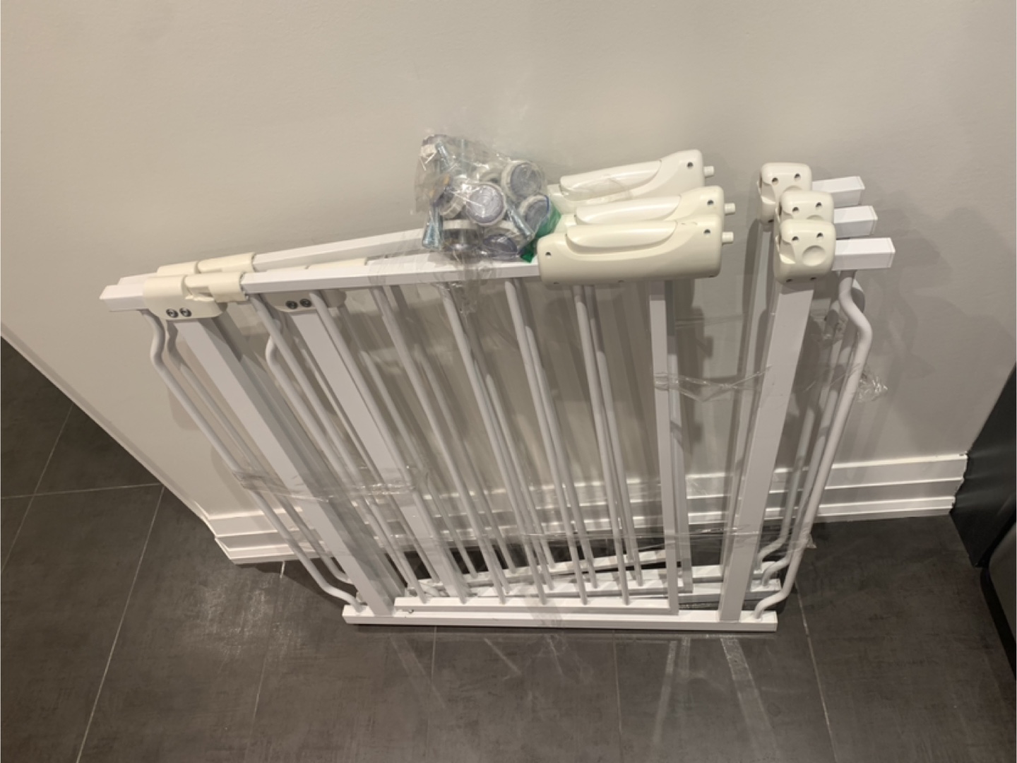 3 PACK of pressure mount baby gates
