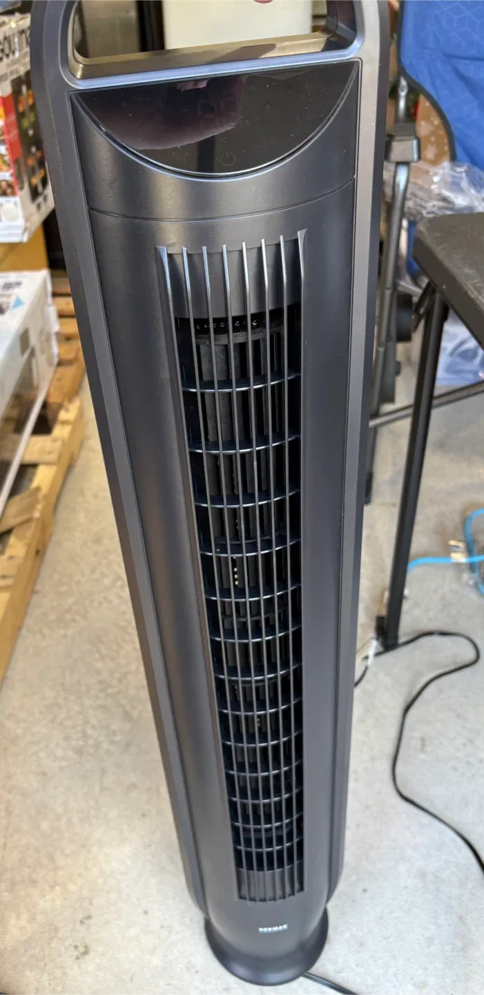 Seville Classics UltraSlimline Tower Fan thumbnail