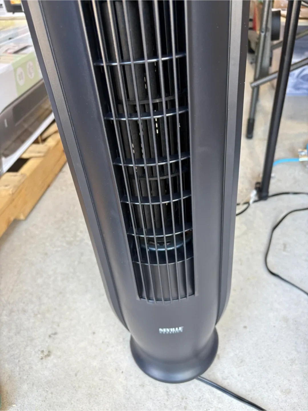 Seville Classics UltraSlimline Tower Fan image indicator(2)