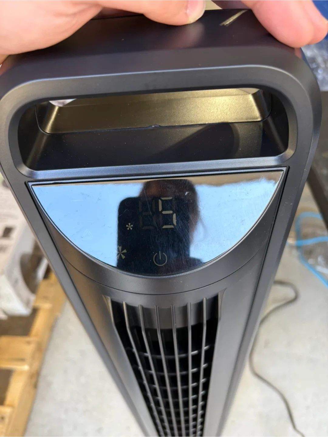 Seville Classics UltraSlimline Tower Fan image indicator(3)