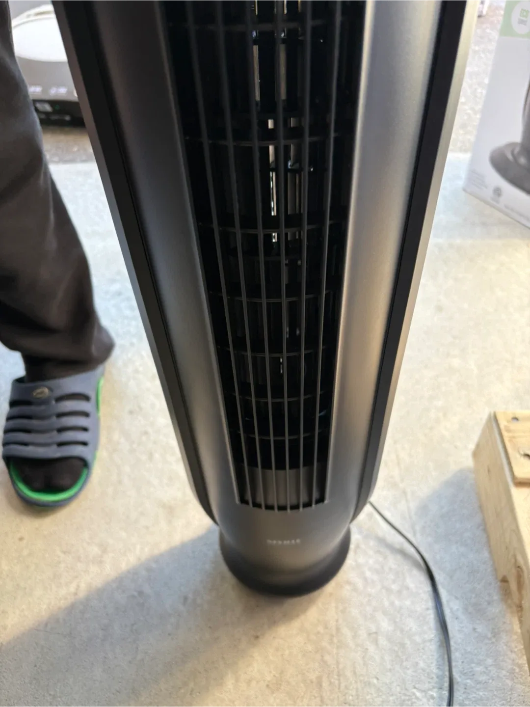 Seville Tower Fan – Remote Control image indicator(2)