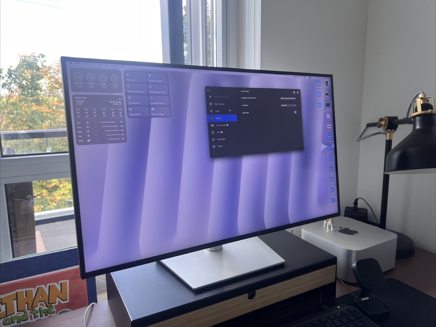 Dell UltraSharp 27" 4K USB-C Hub Monitor - U2723QE - photo 2