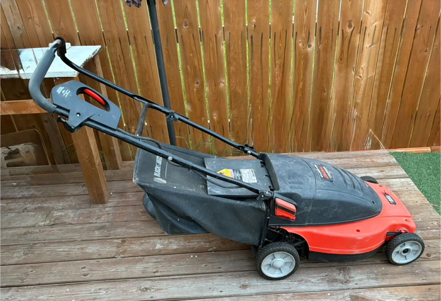 Black & Decker Lawn Hog 19" Mulching Mower - photo 2