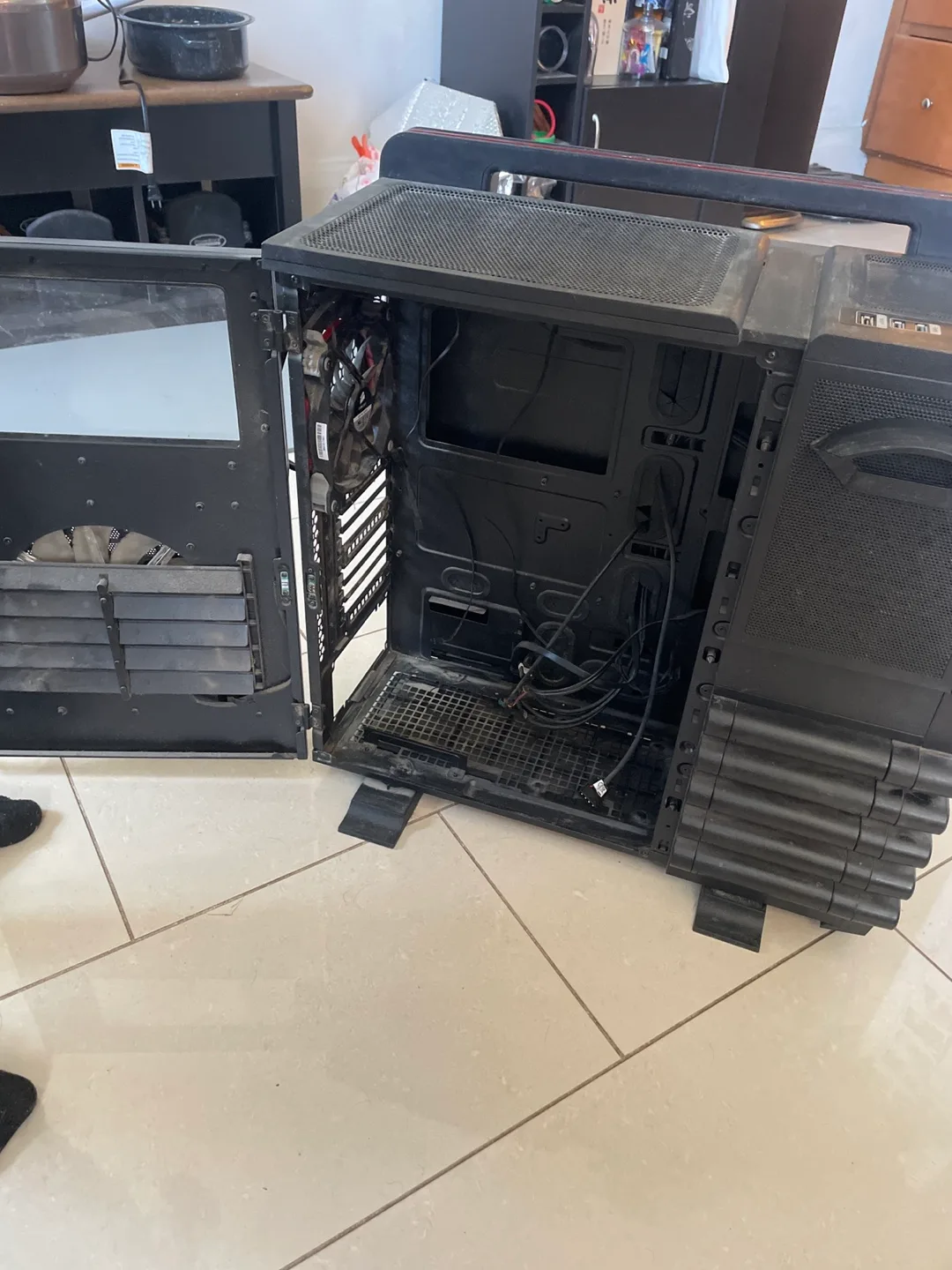 Thermaltake Level 10 GT Computer Case - Black image indicator(7)