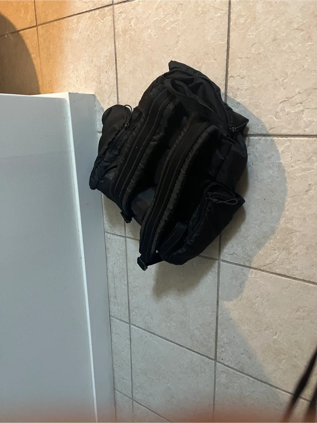 Oysho Black Puffer Backpack image indicator(3)