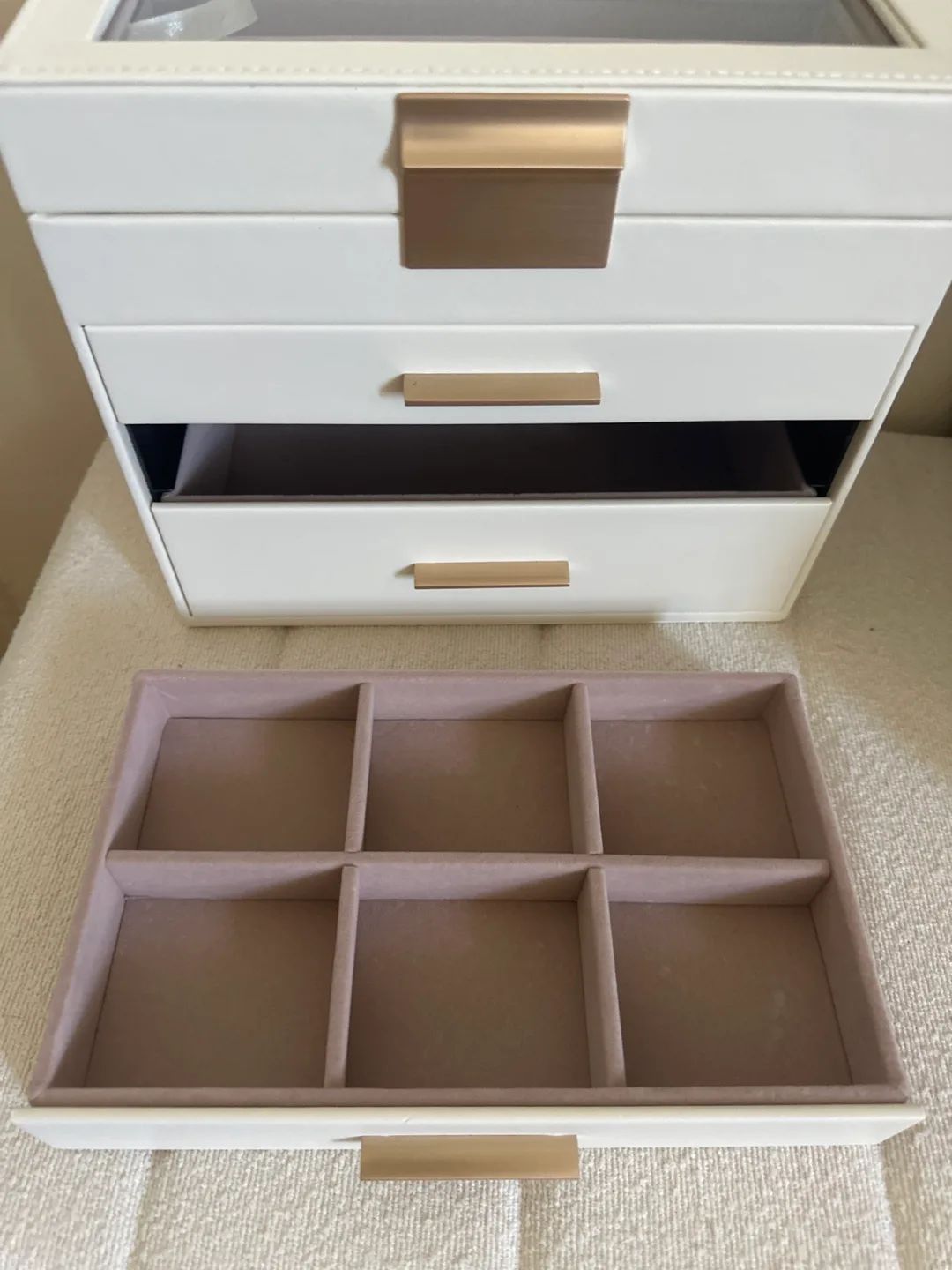 Cream Jewelry Box image indicator(4)