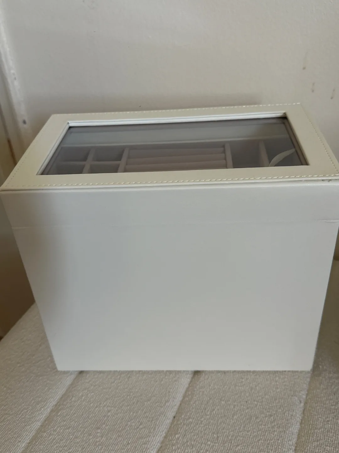 Cream Jewelry Box image indicator(7)