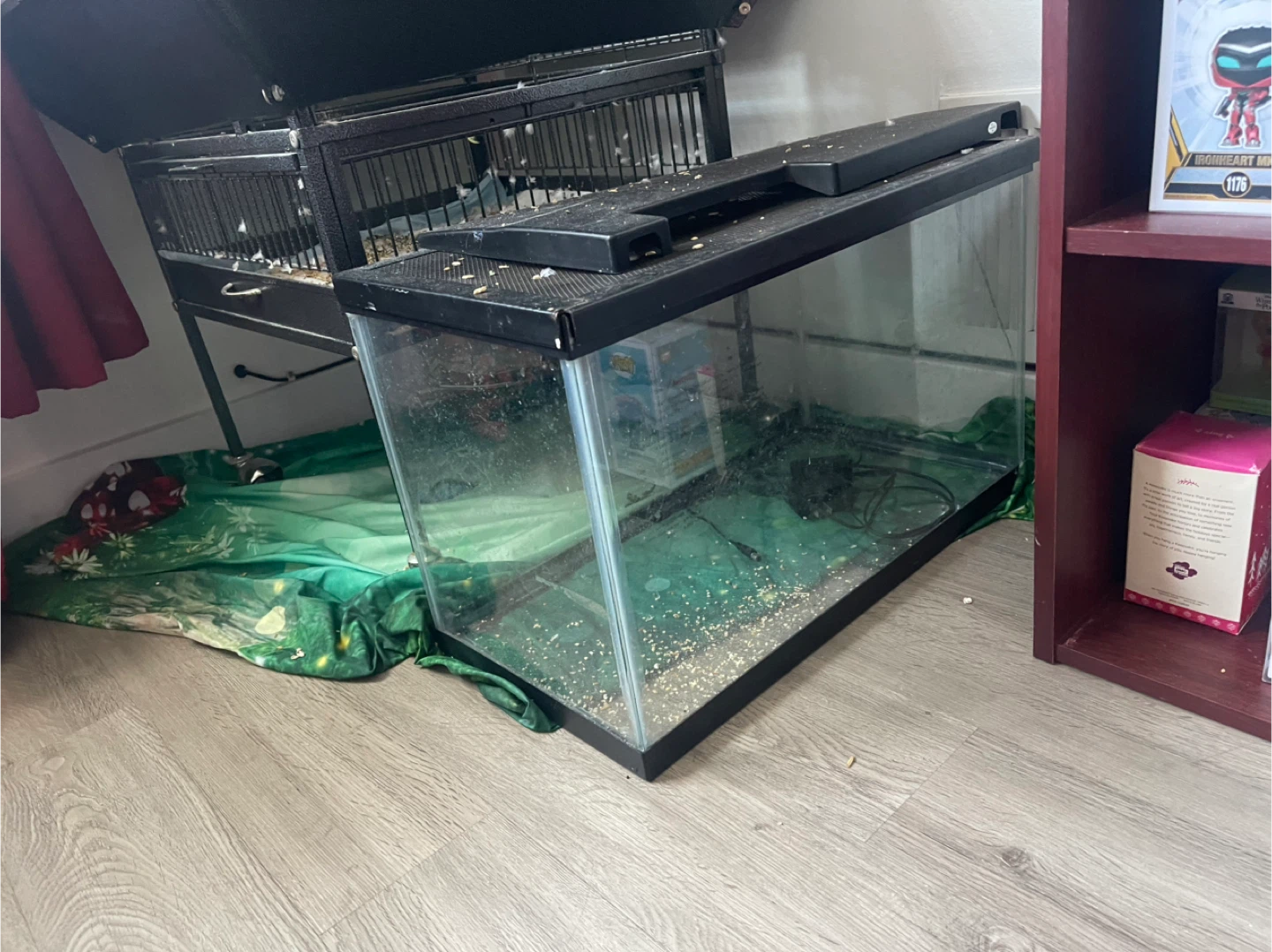 Fish Tank-20 gallon - photo 2