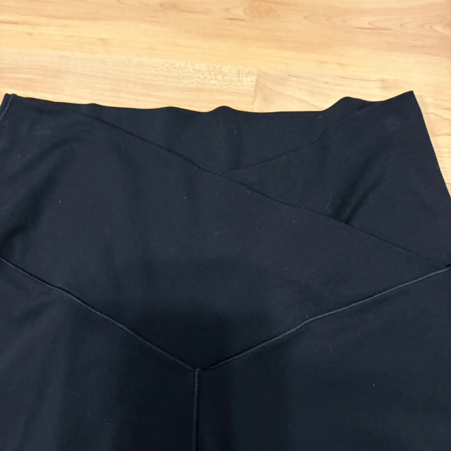 EUC Aerie Black Bike Shorts 7 inches Medium image indicator(3)