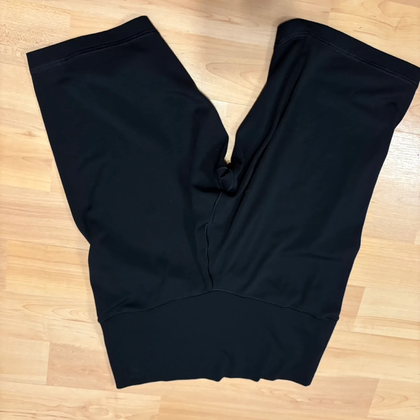 EUC Aerie Black Bike Shorts 7 inches Medium image indicator(5)