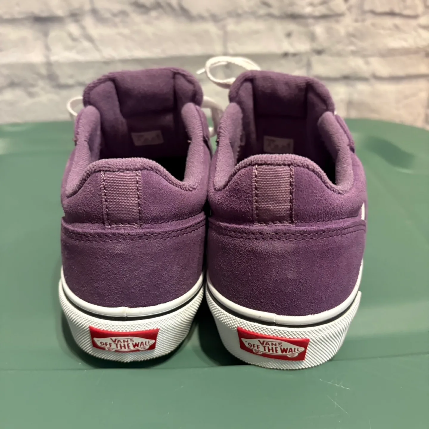 New Vans Sneakers Girls Size 6 (Fits approx women’s 8) image indicator(5)