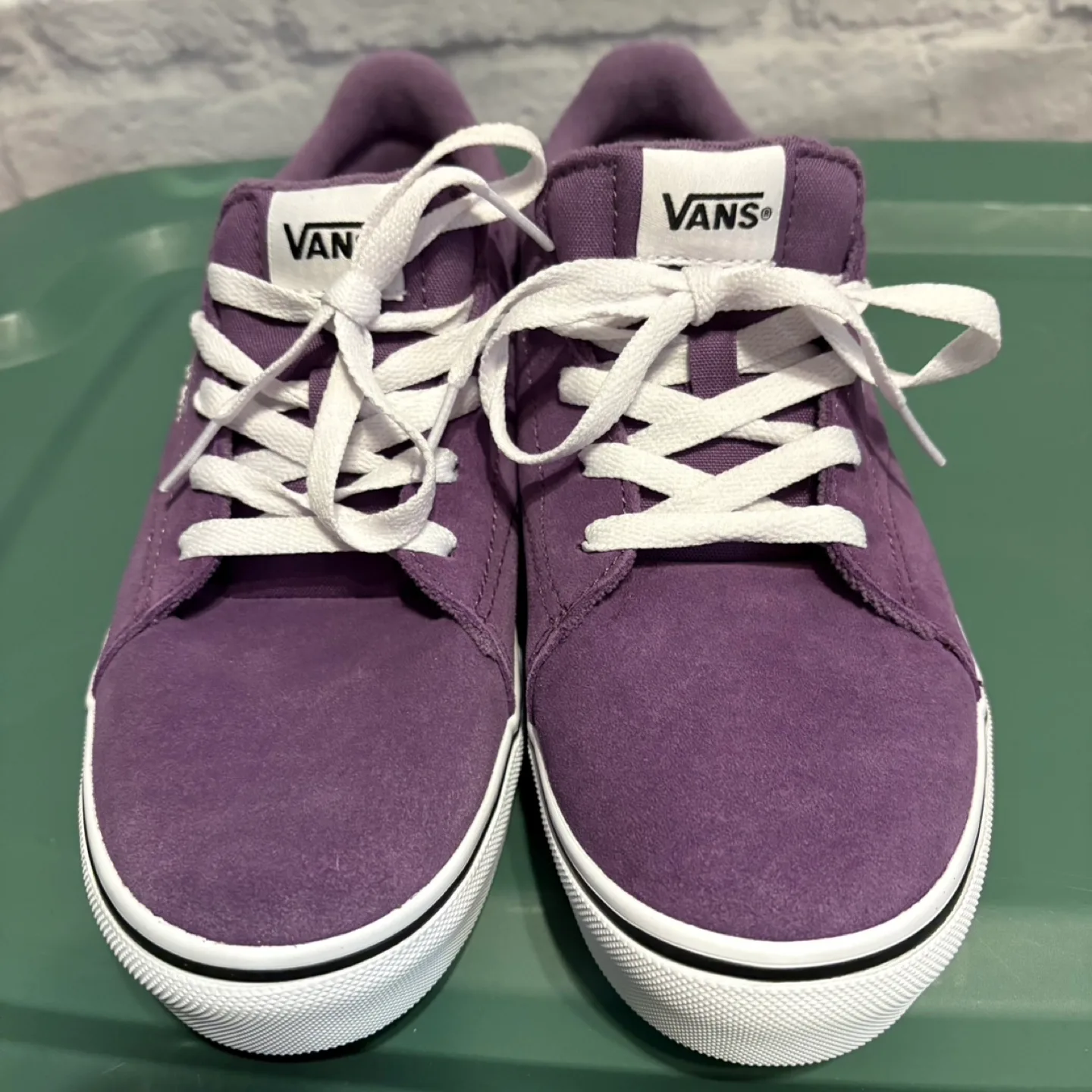 New Vans Sneakers Girls Size 6 (Fits approx women’s 8) image indicator(3)