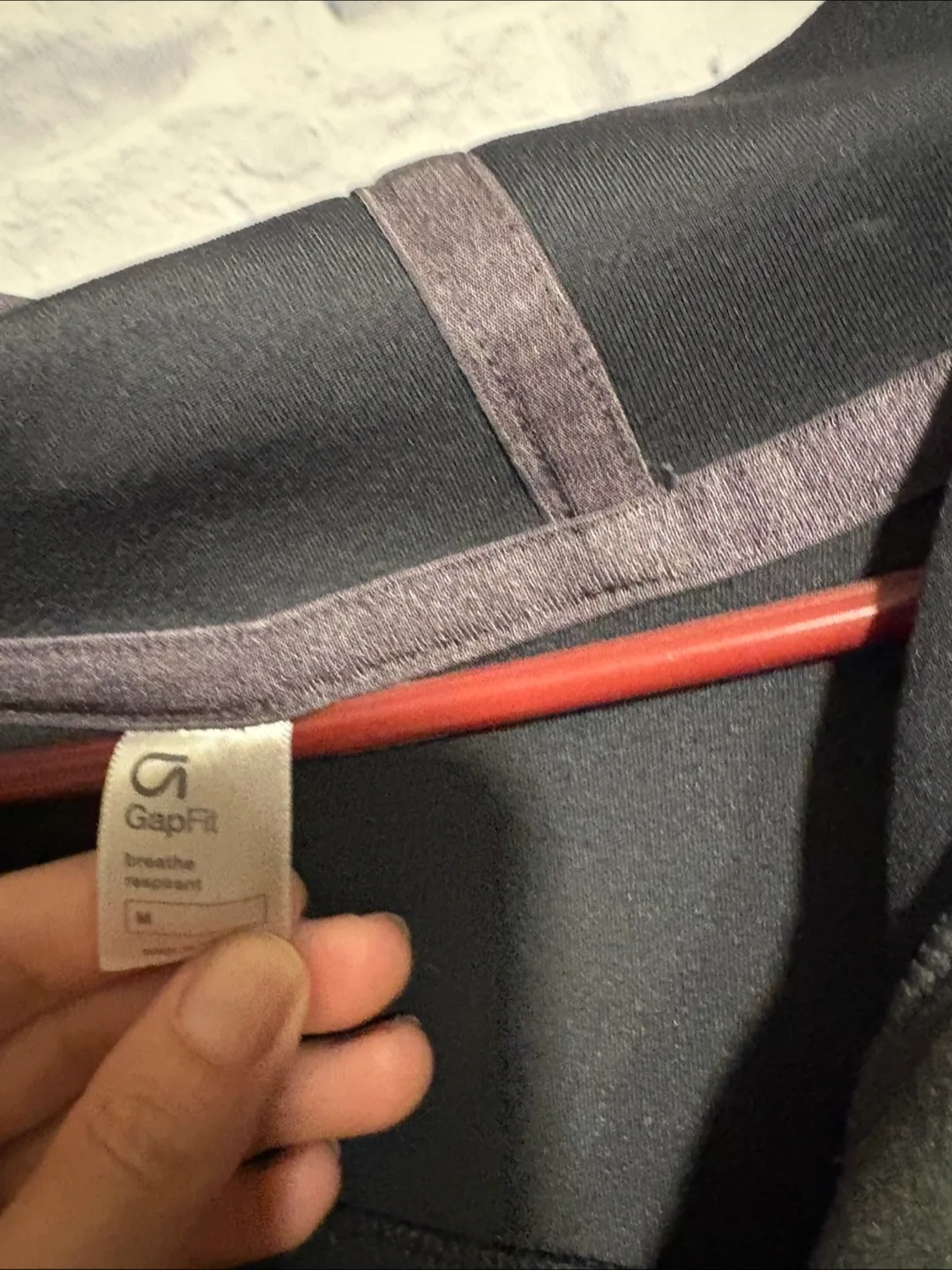 GapFit Breathe Gray Jacket - Size M image indicator(3)