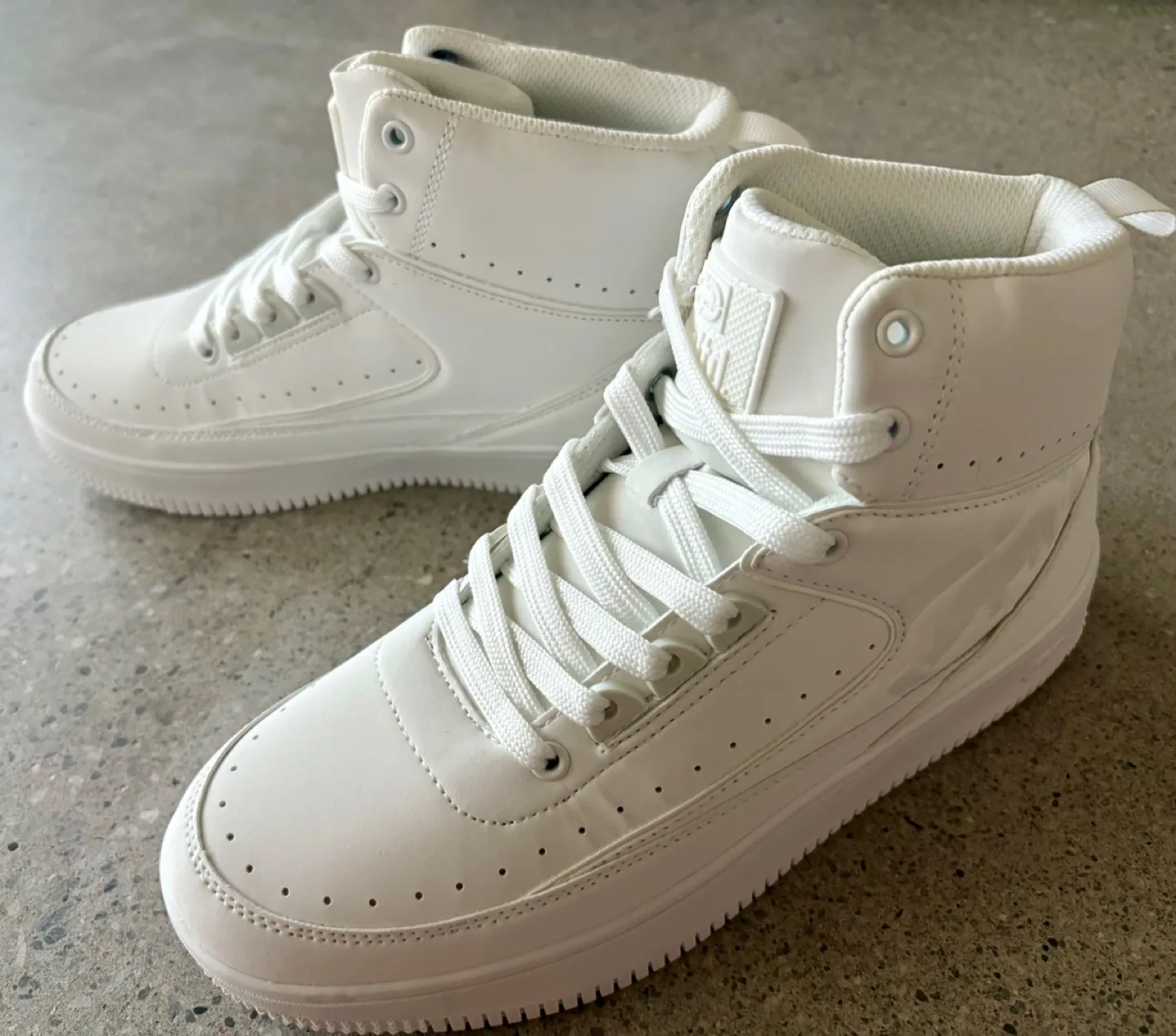 Ecko Unltd. High Top Sneakers White Size 7 thumbnail