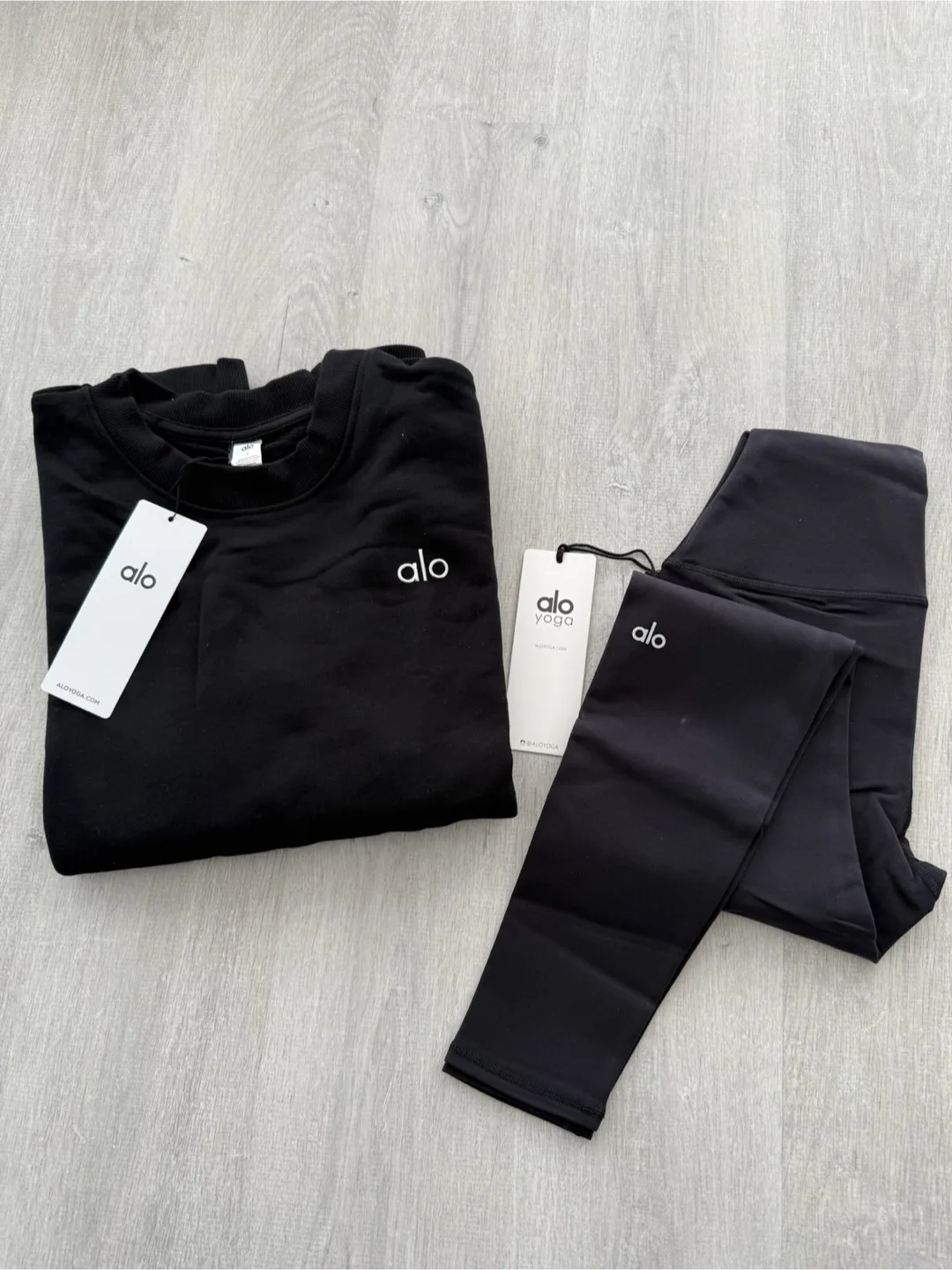 ALO Yoga Crewneck & 7/8 Airlift Leggings Set - Black/Espresso thumbnail