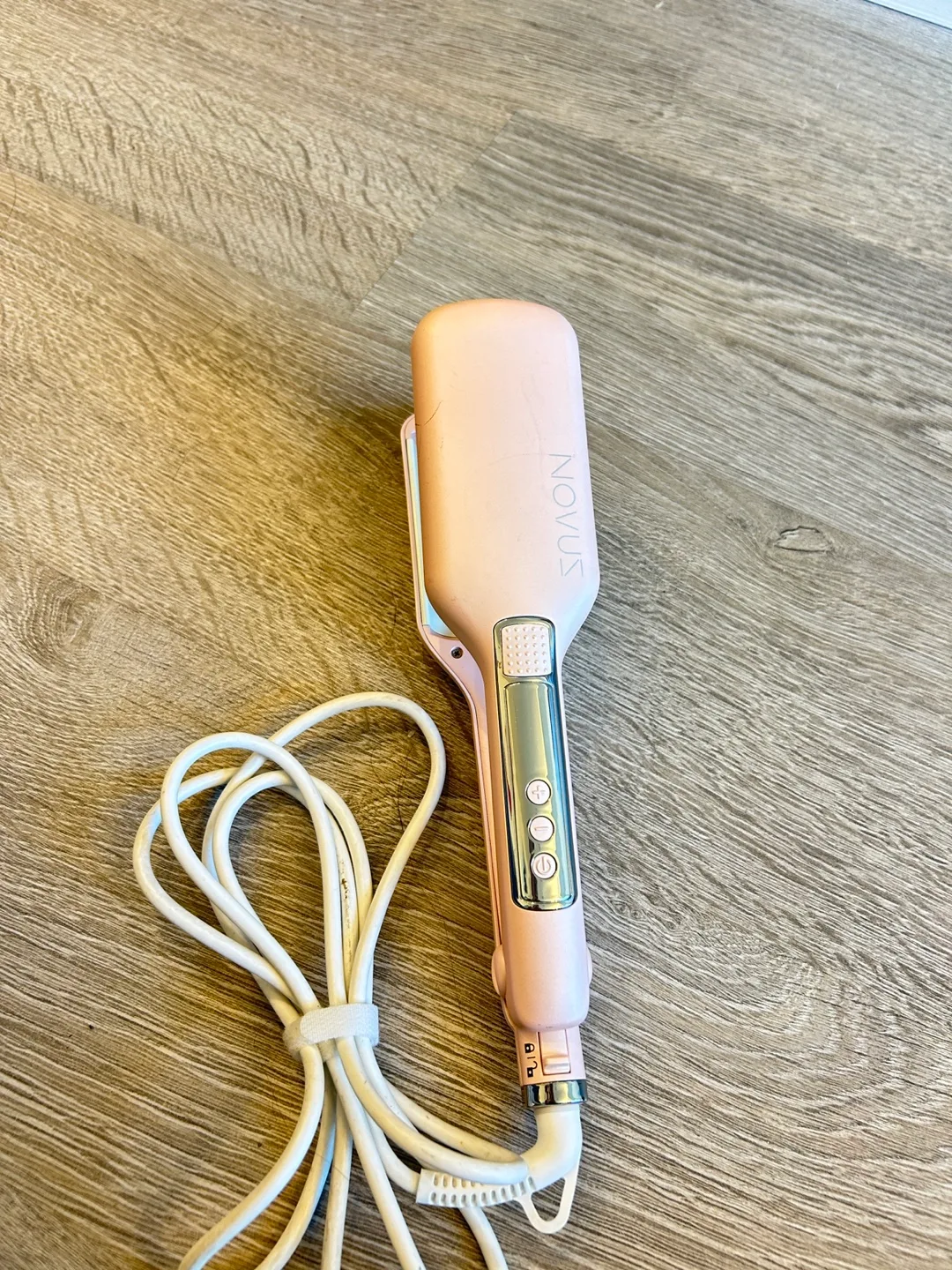 NOVUS Hair Waver Curling Iron - Pink thumbnail