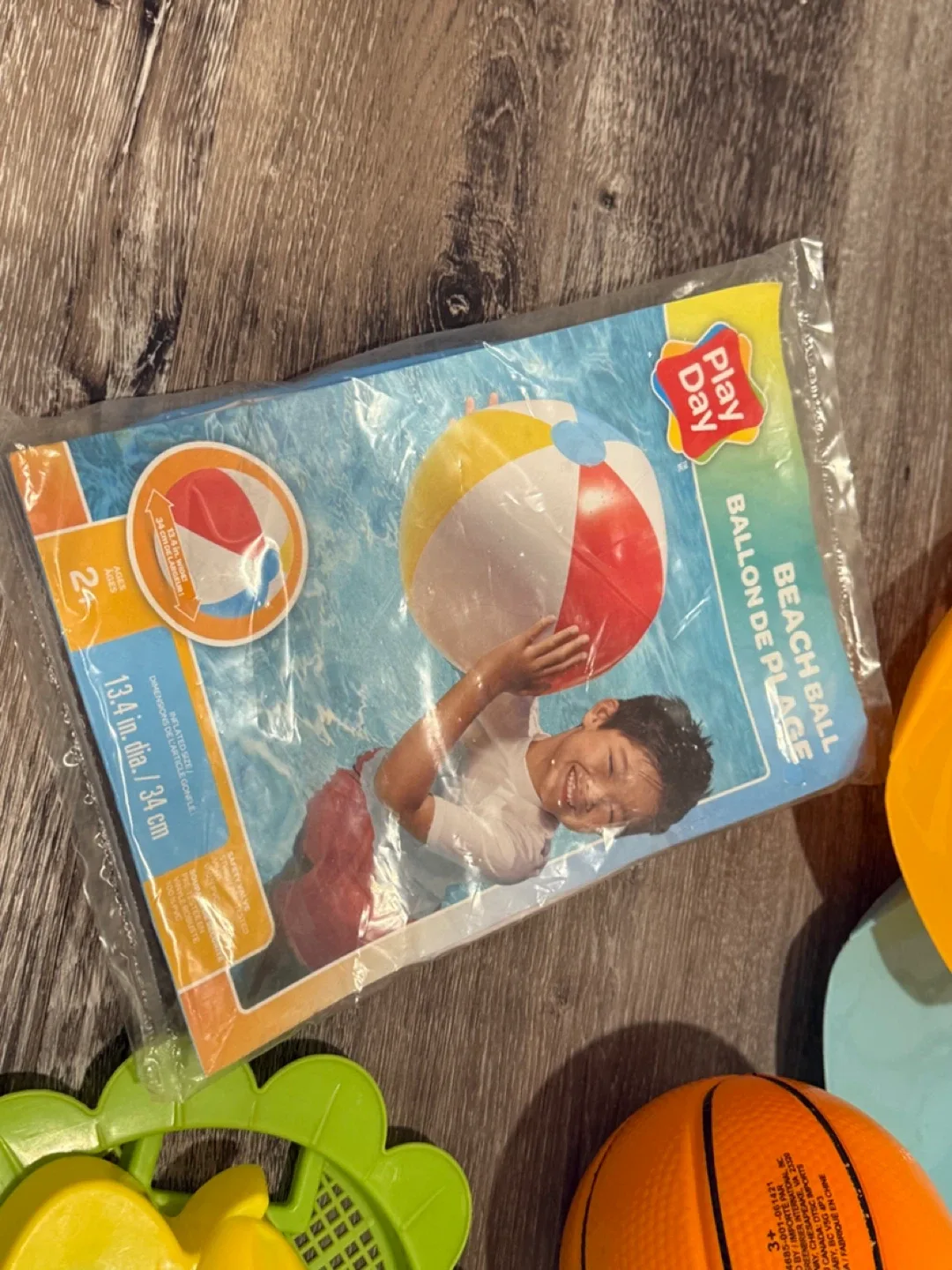Kids Beach Toys Set - Play Day Beach Ball & More! image indicator(4)