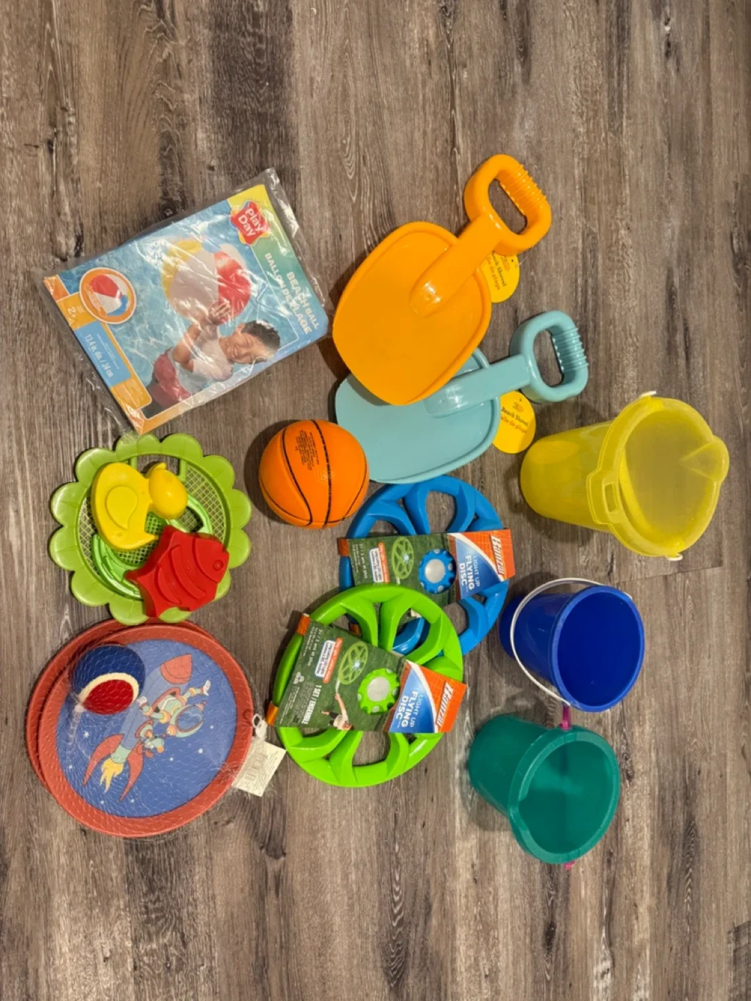 Kids Beach Toys Set - Play Day Beach Ball & More! thumbnail