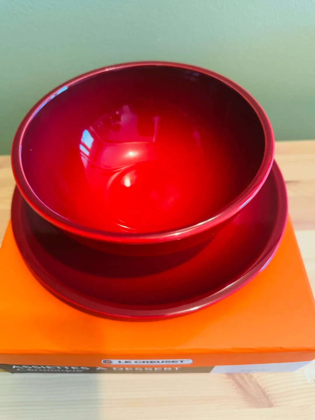 New Le Creuset - Cerise Minimalist Dessert/Salad Plates thumbnail