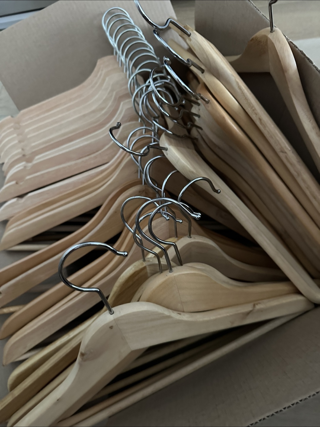 Wooden Clothes Hangers - Box of 40 - photo 2