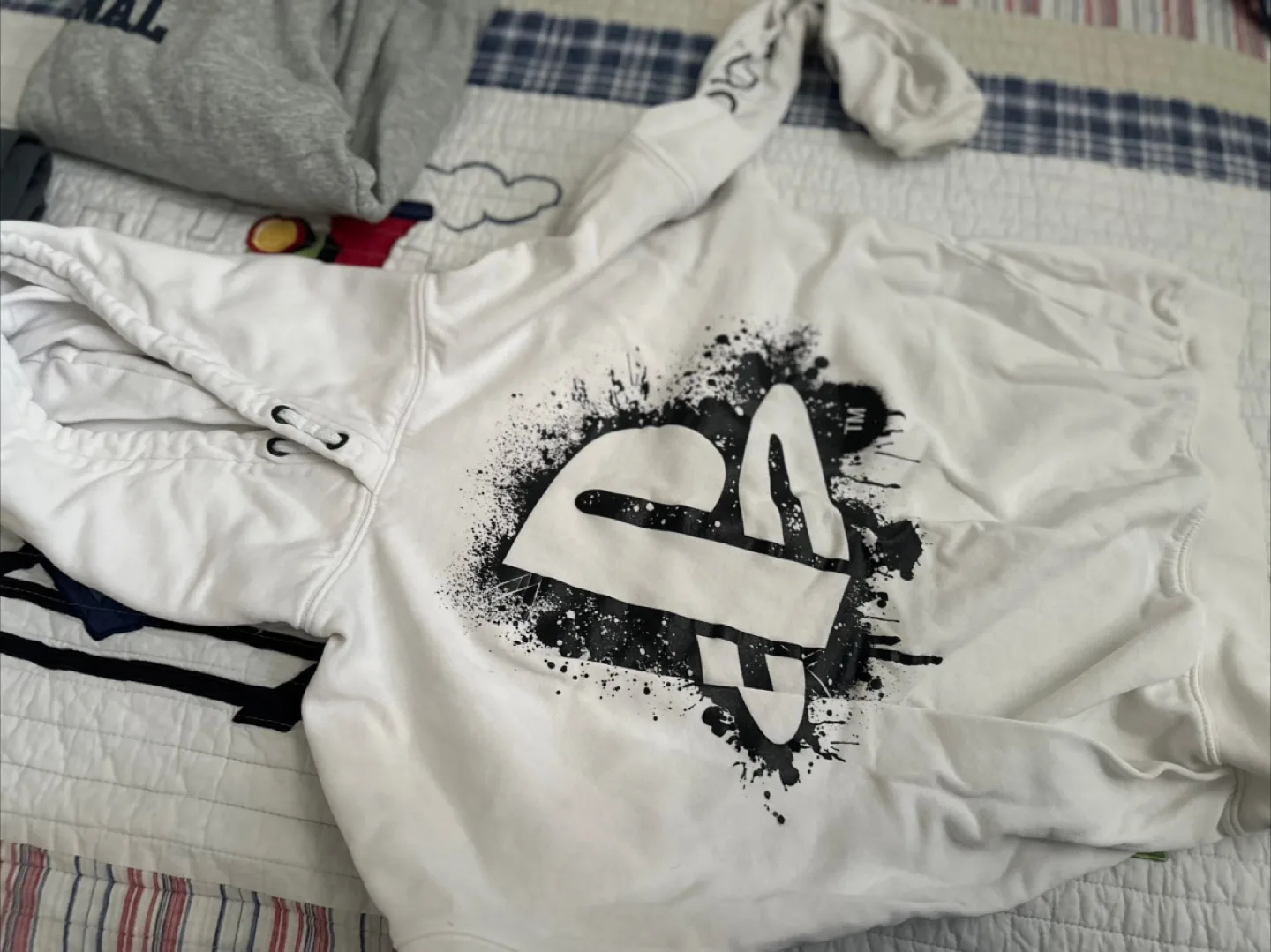 Kids' Raptors, Converse, Barca, Roots Hoodies image indicator(6)