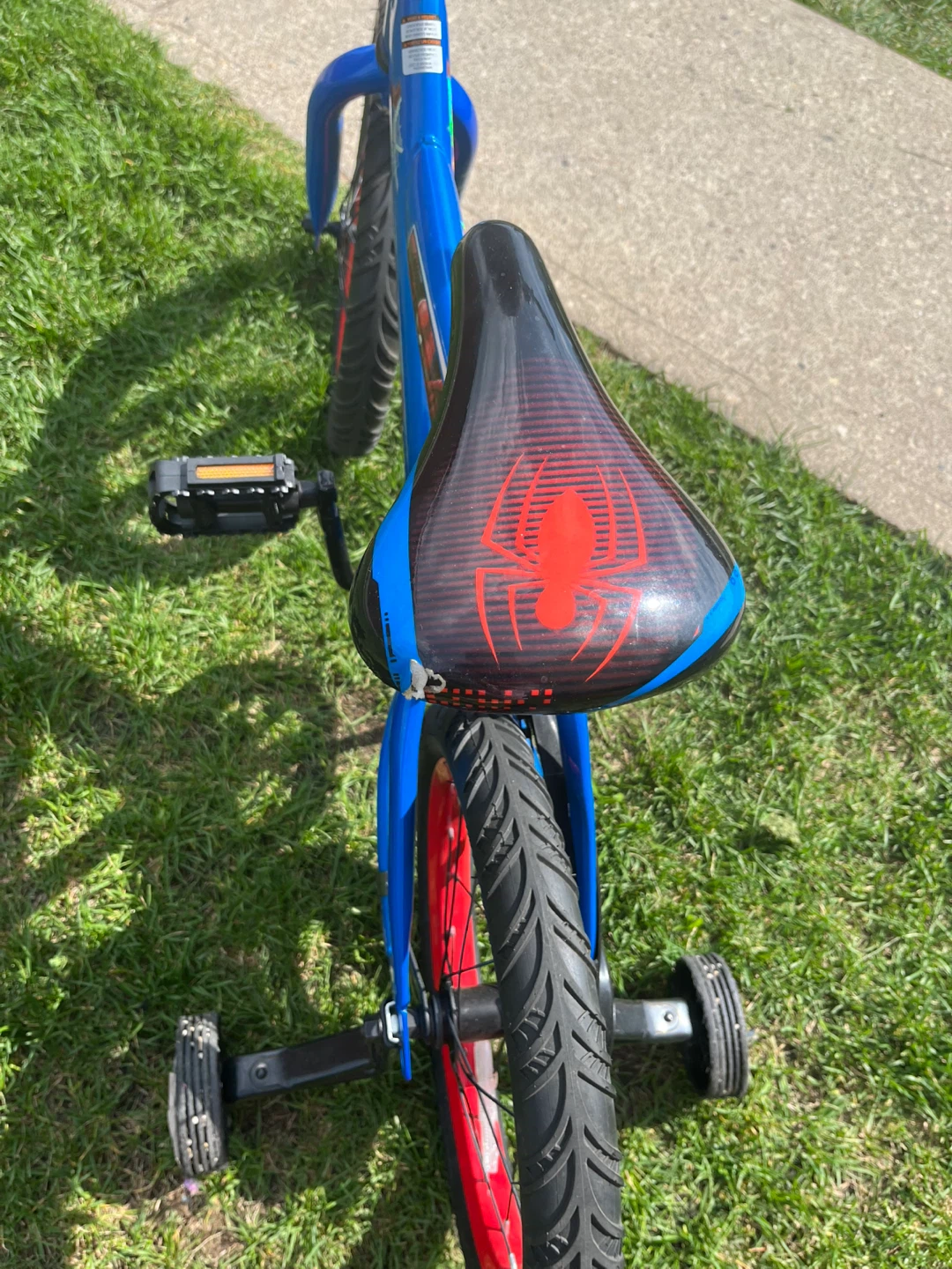 Spider-Man Kids' Bike with Helmet - photo 2
