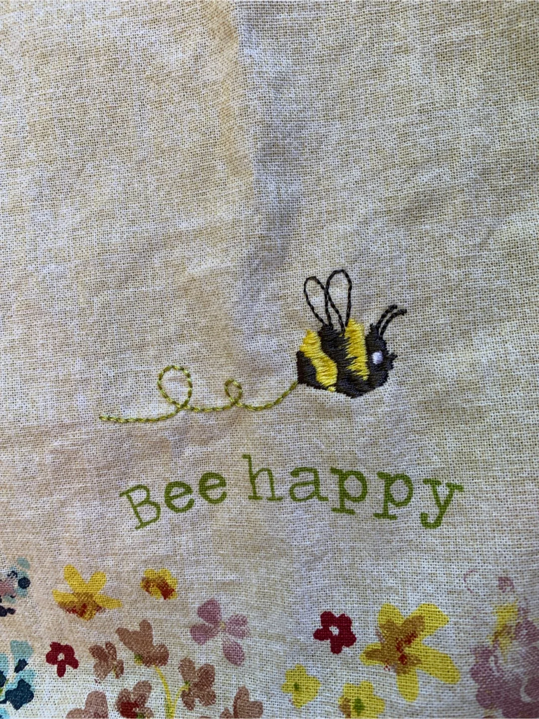 Cooksmart England Bee Happy Tea Towel image indicator(3)