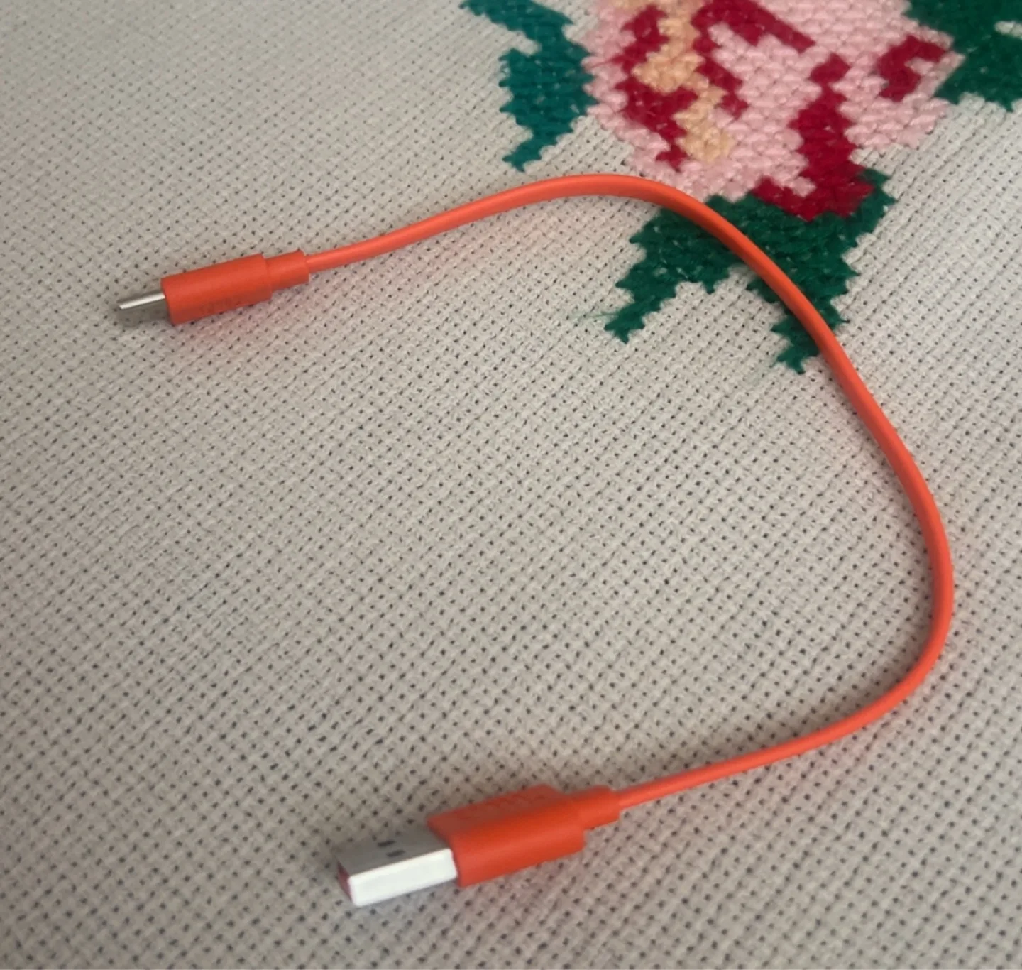 JBL Headphone USB-C Cable thumbnail