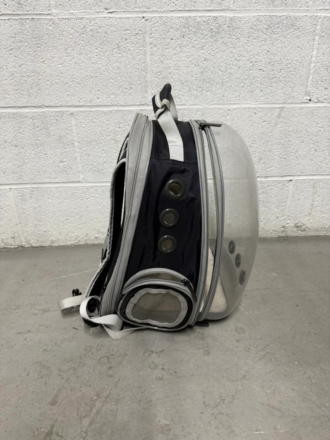 Pet Carrier Backpack - Expandable image indicator(2)