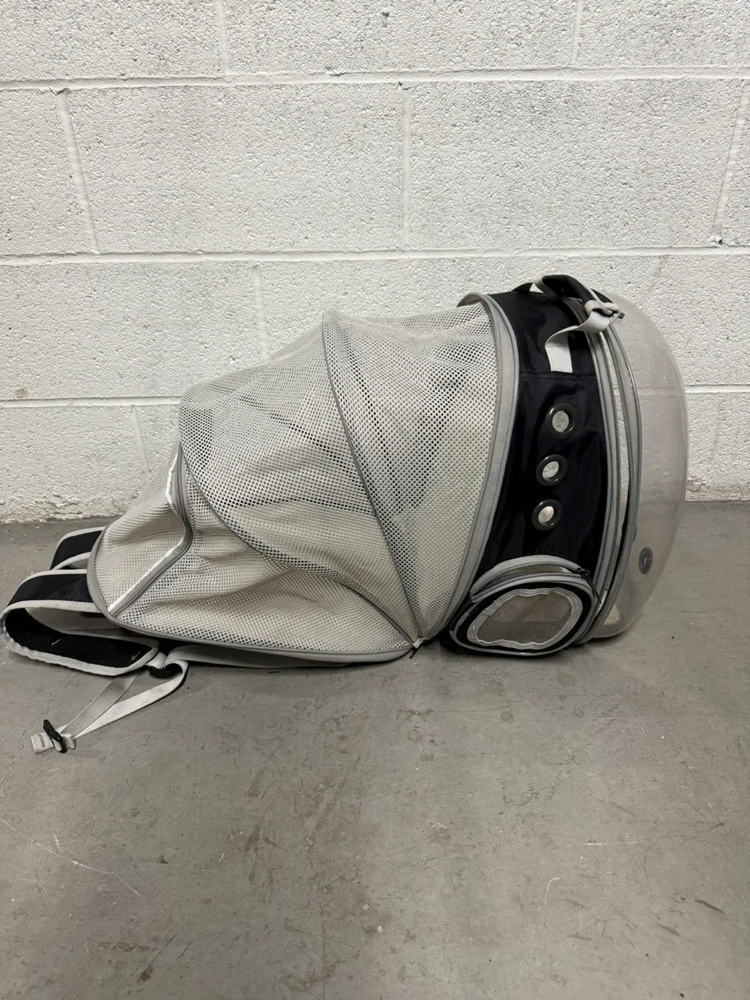 Pet Carrier Backpack - Expandable image indicator(3)