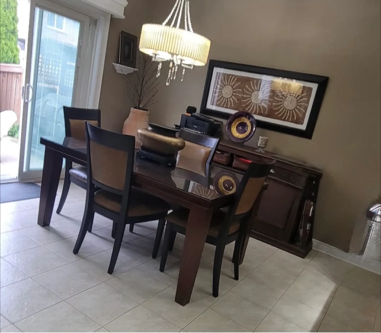 MOVING SALE !! Dining Table and Chairs Set