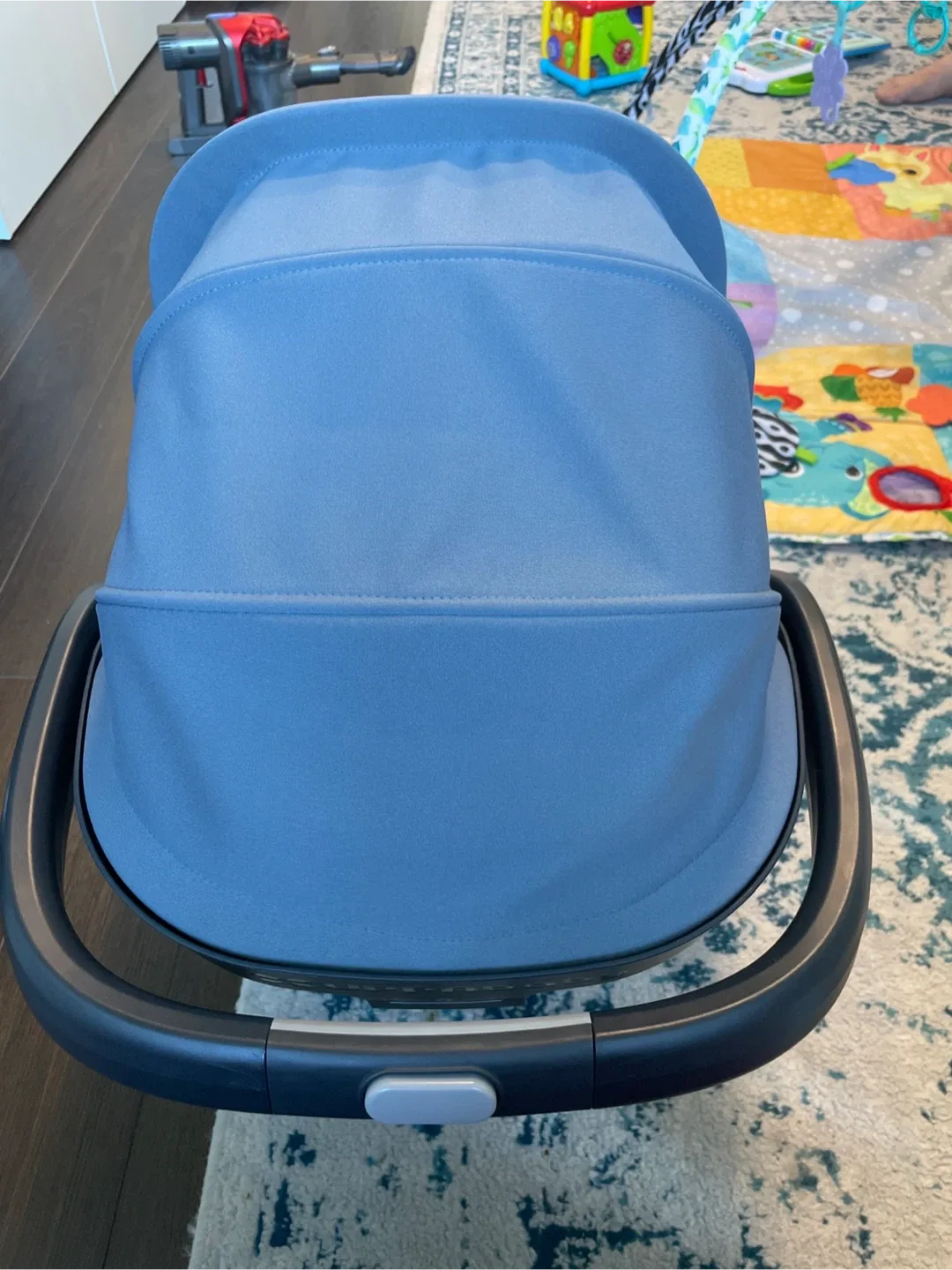 [final price] UPPAbaby Mesa V2 Infant Car Seat - Gregory image indicator(3)