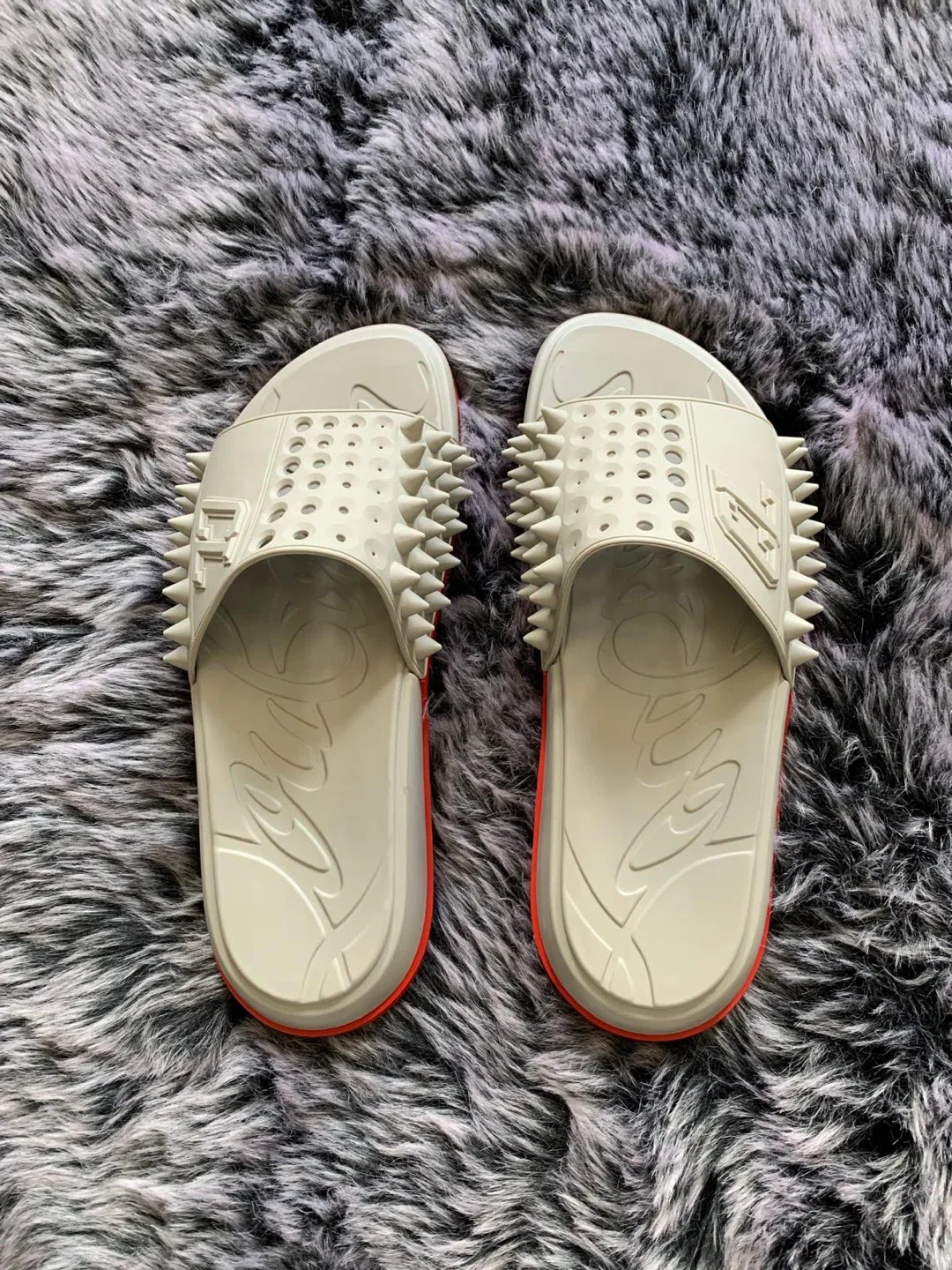 Christian Louboutin Loubi Pool Flat Slides - Size 45 image indicator(6)