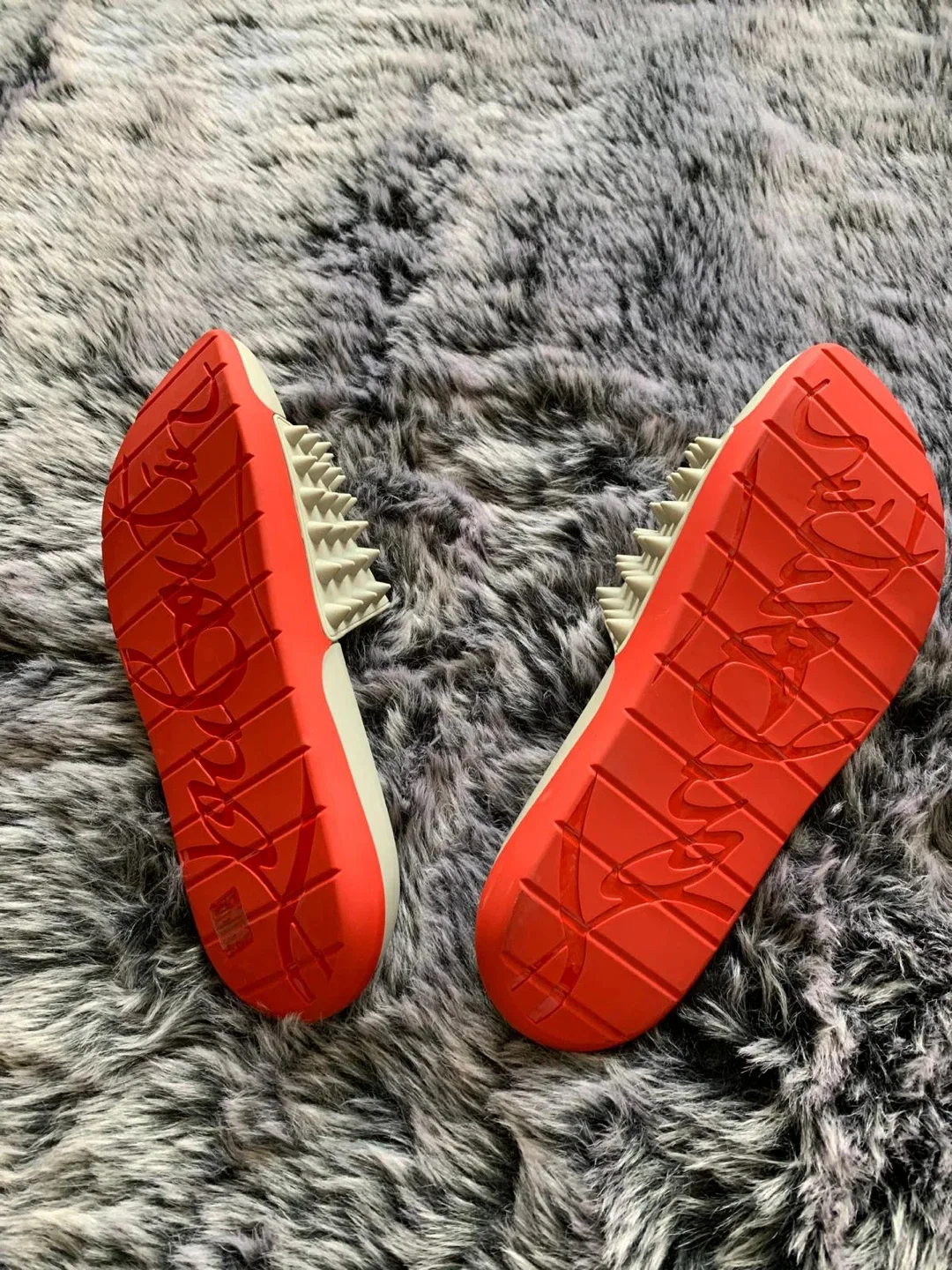 Christian Louboutin Loubi Pool Flat Slides - Size 45 image indicator(5)