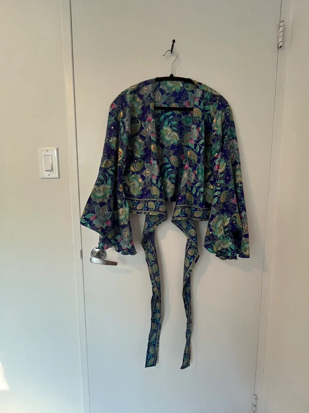 Upcycled Sari Blouse image indicator(6)