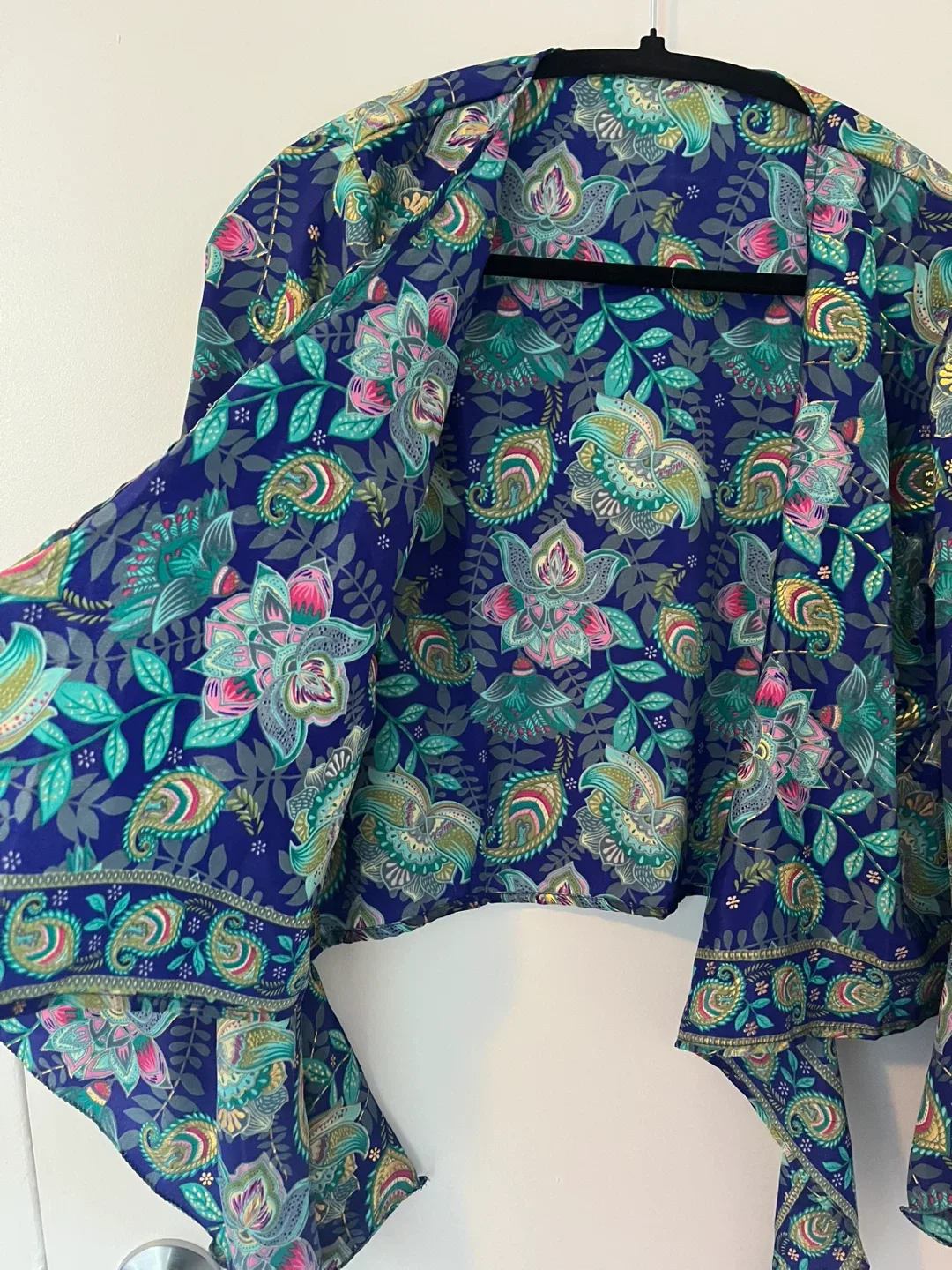 Upcycled Sari Blouse image indicator(4)