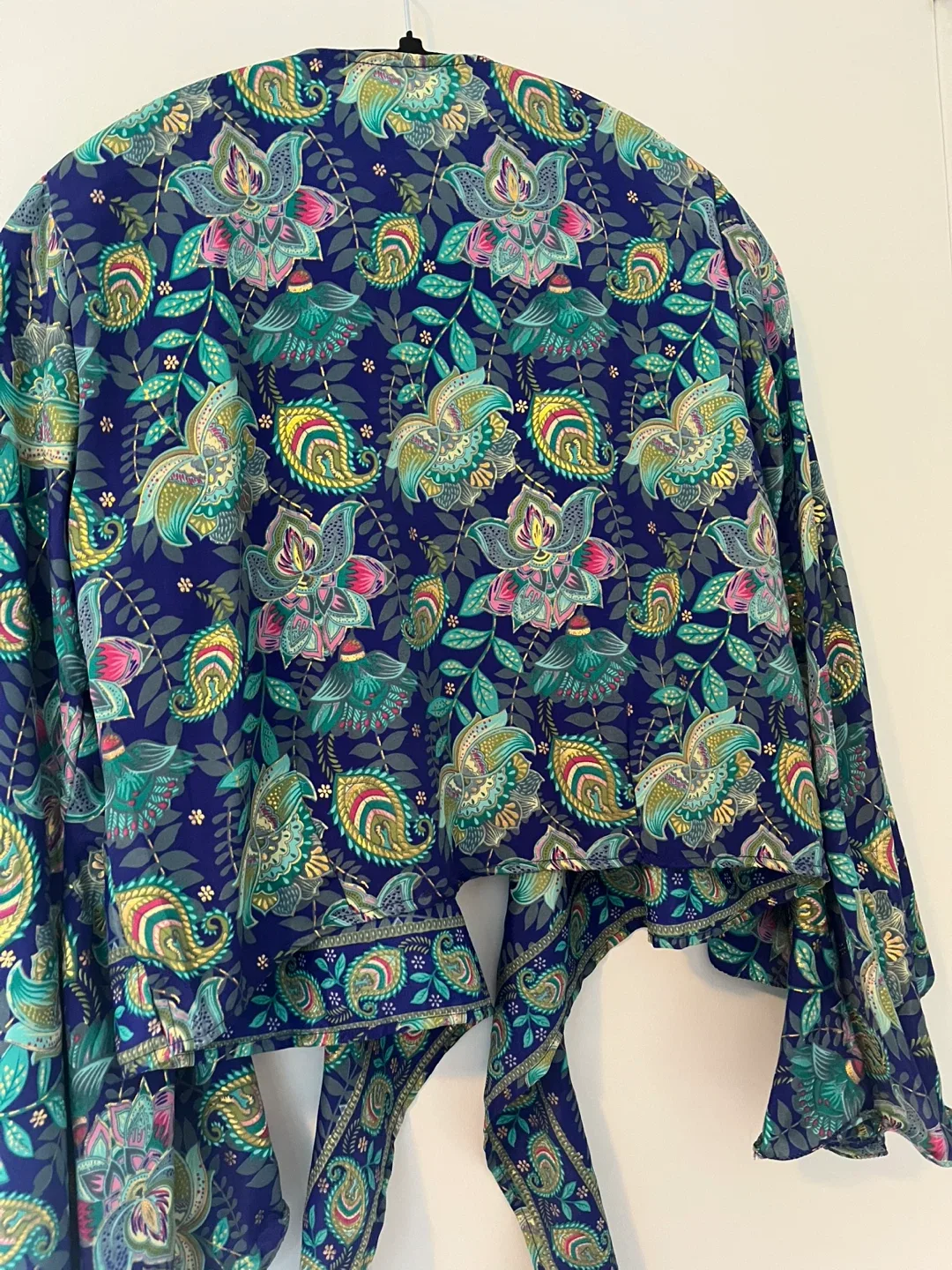 Upcycled Sari Blouse image indicator(5)