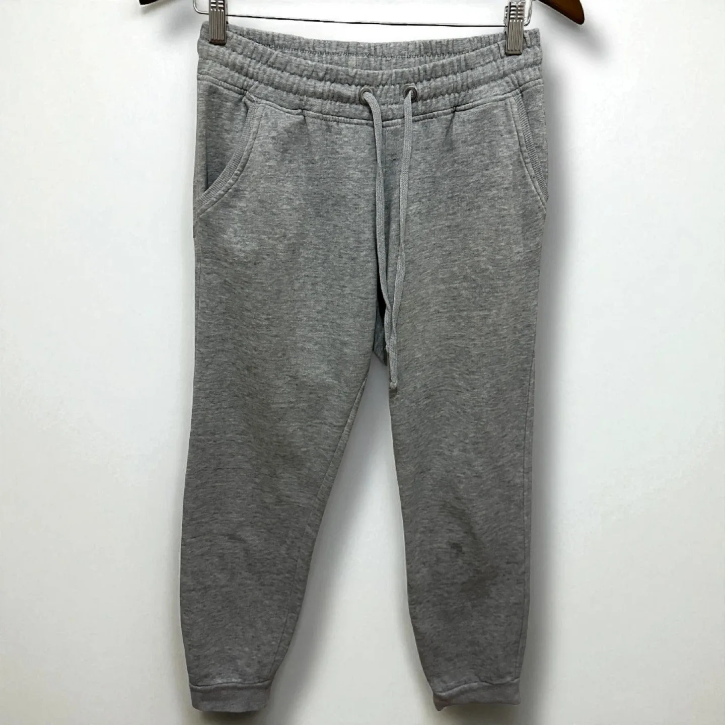 Askov Finlayson Gray T-Shirt & Sweatpants Set (soft, no stain) image indicator(3)