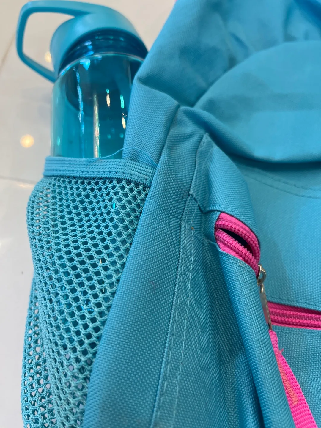 Blue Backpack with Water Bottle image indicator(2)