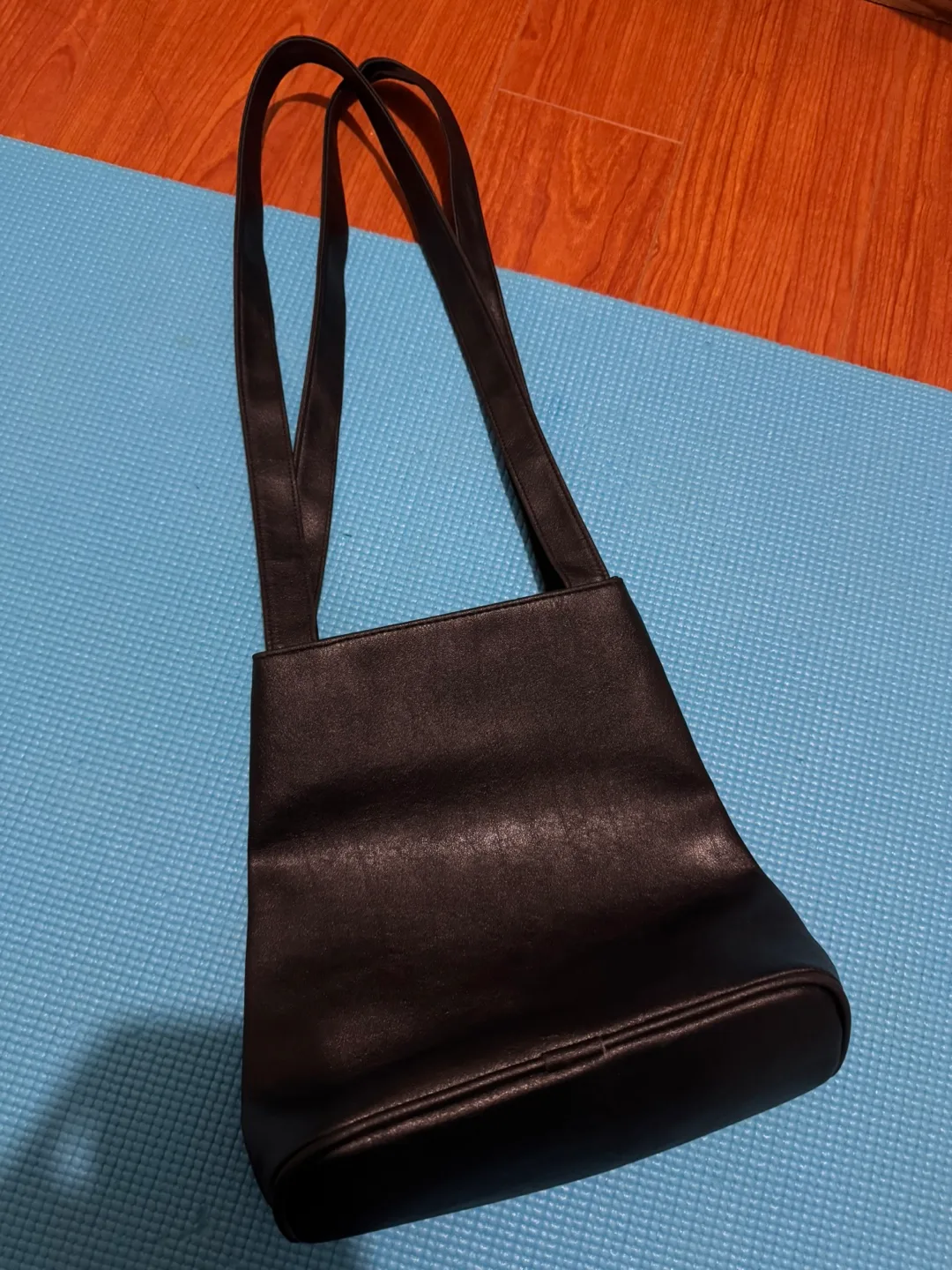 Black Shoulder Bag thumbnail